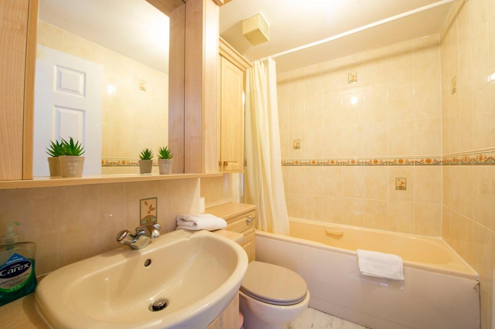 Guestready - Nice 3Bdr Apart W/ Private Parking EDI Exterior photo